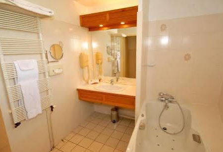 Hotel La Chaum'Yerres Chaumes-en-Brie ภายนอก รูปภาพ