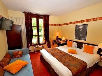 Hotel La Chaum'Yerres Chaumes-en-Brie ภายนอก รูปภาพ