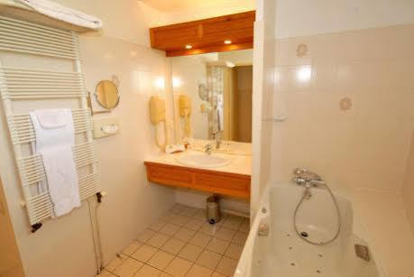 Hotel La Chaum'Yerres Chaumes-en-Brie ภายนอก รูปภาพ