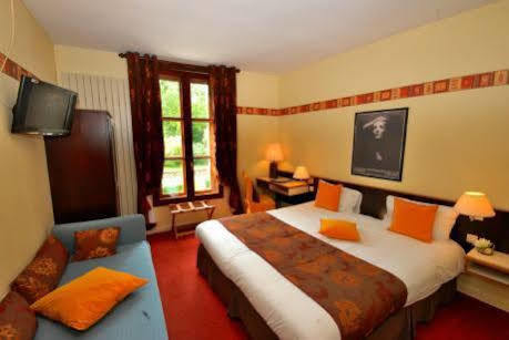 Hotel La Chaum'Yerres Chaumes-en-Brie ภายนอก รูปภาพ