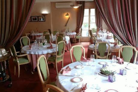 Hotel La Chaum'Yerres Chaumes-en-Brie ภายนอก รูปภาพ