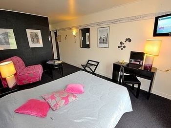 Hotel La Chaum'Yerres Chaumes-en-Brie ภายนอก รูปภาพ